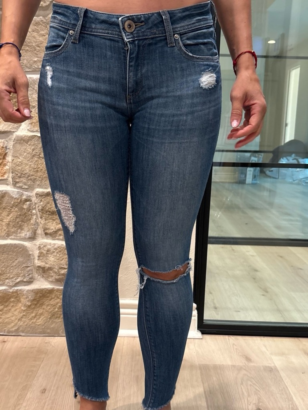 DL1961 Size 26 skinny ripped jeans #denim